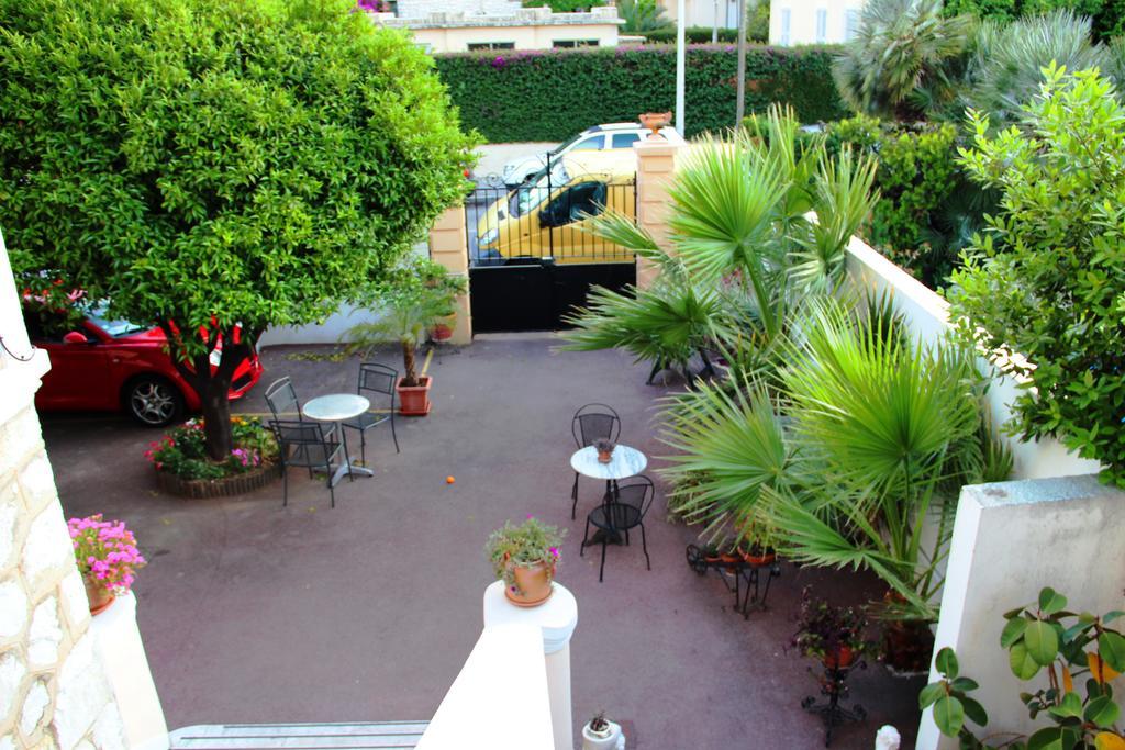 Villa Mon Reve Niza Exterior foto